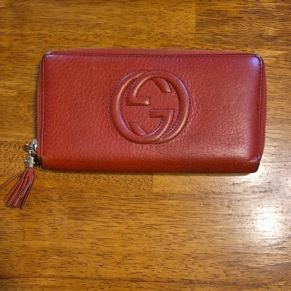 EUC Gucci Wallet - Picture 1 of 9